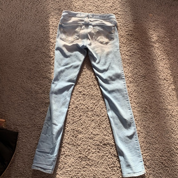 Light washed Hollister skinny jeggings, size 1L - Picture 8 of 9